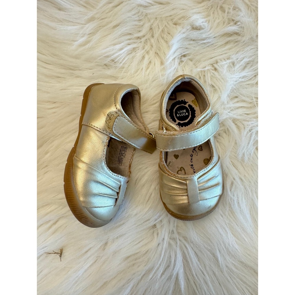 Livie and Luca gold Maryjane shoes size 2 GUC